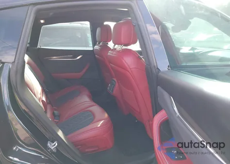 2022 Maserati Levante Gt z USA, uszkodzony, nr VIN ZN661XUA1NX393801